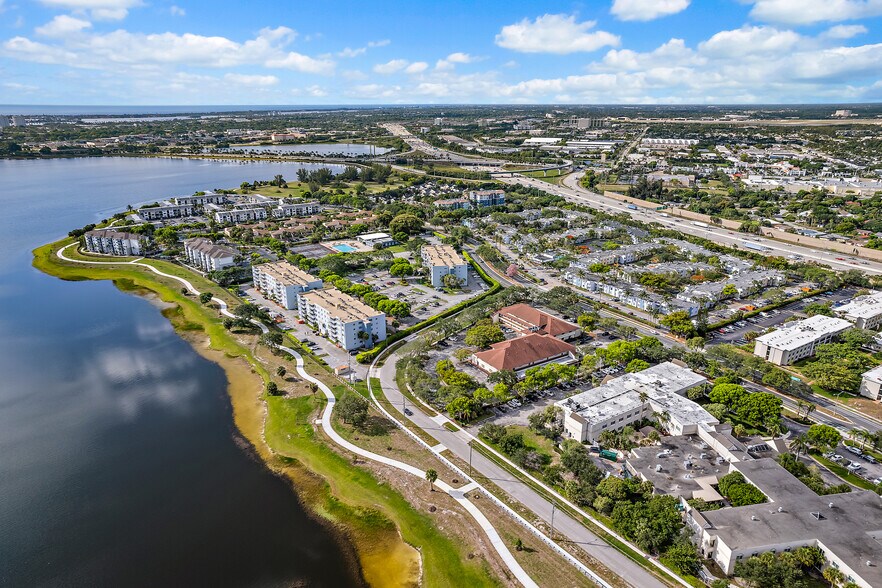More Photos Of 400 Executive Center Dr, West Palm Beach Medical For Sale