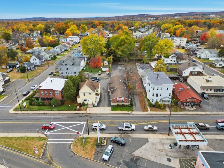 More Photos Of 641 Grattan St, Chicopee Office For Lease