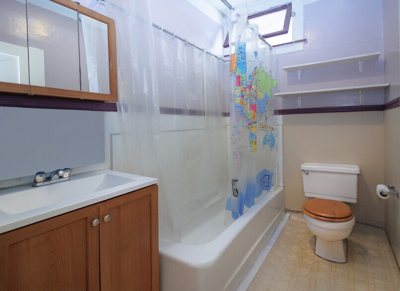 More Photos Of 535-539 Main St, Half Moon Bay Storefront Retail Residential For Sale