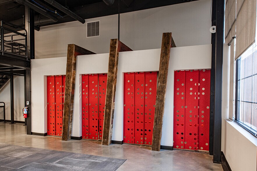 More Photos Of 525-705 3rd St, Beloit Office For Lease