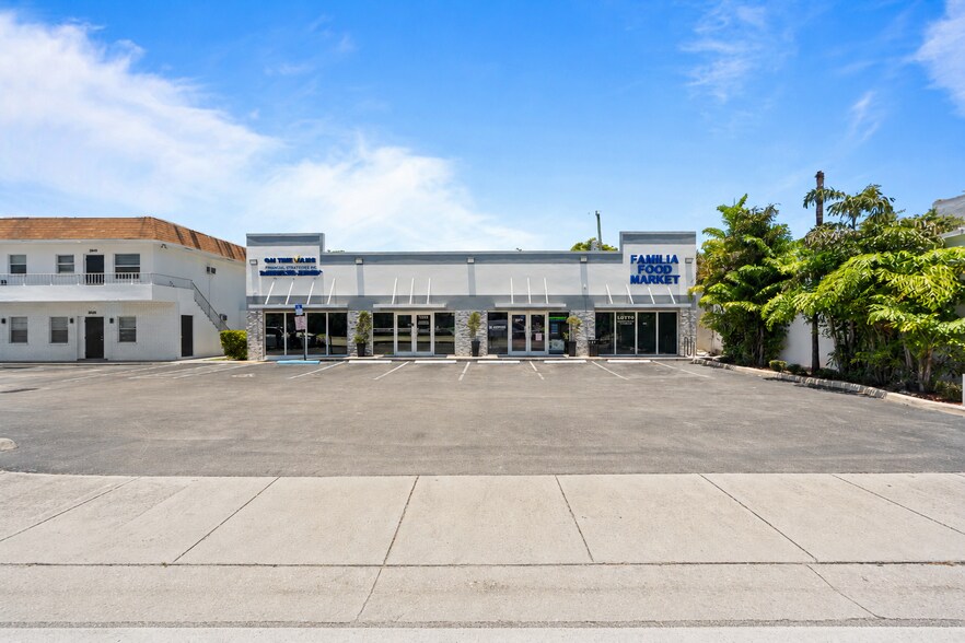 More Photos Of 3655 N Dixie Hwy, Oakland Park General Retail For Sale