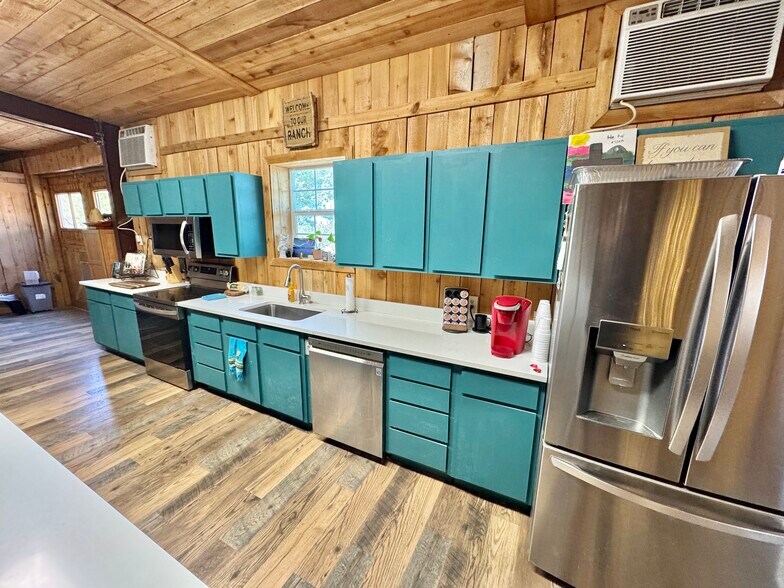More Photos Of 8895 US-67 Hwy, Cleburne Trailer Camper Park For Sale