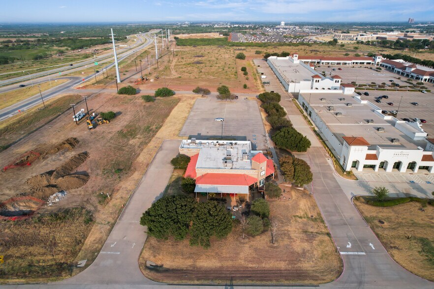 More Photos Of 5812 N Interstate 35, Denton Restaurant For Sale