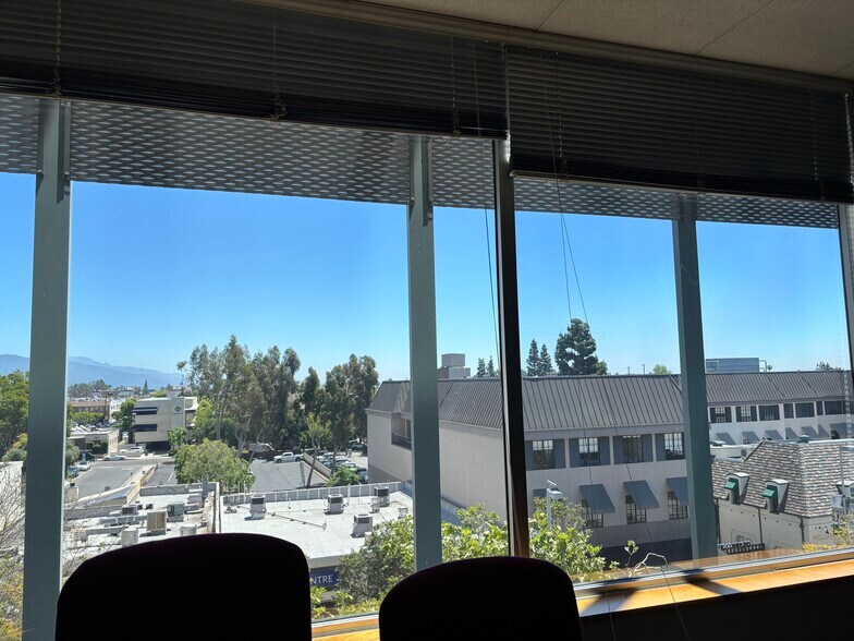 More Photos Of 99 S Lake Ave, Pasadena Loft Creative Space For Lease