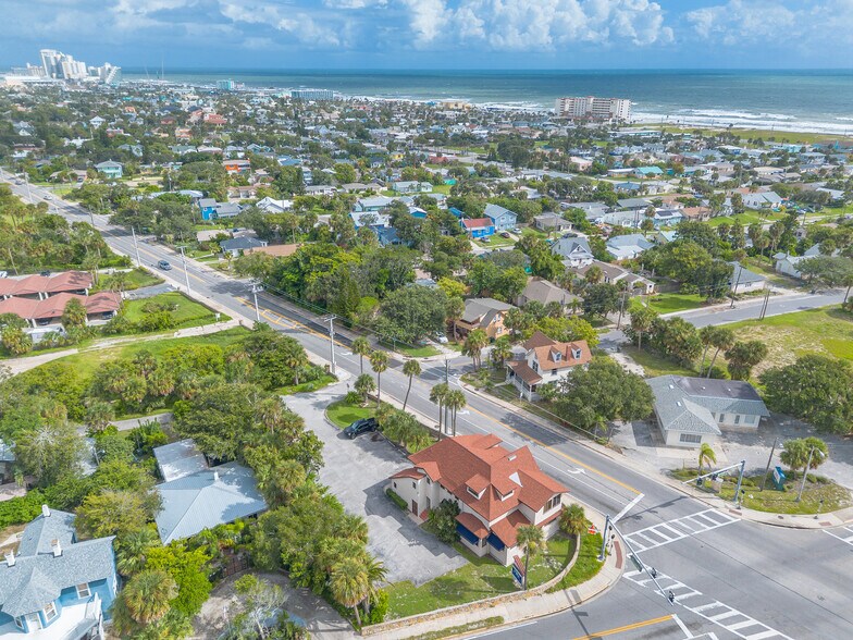 More Photos Of 213 Silver Beach Ave, Daytona Beach Office For Sale