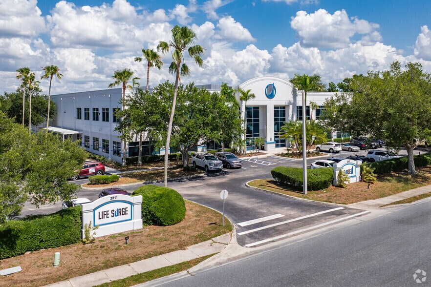 More Photos Of 2511 Corporate Way, Palmetto Light Distribution For Lease