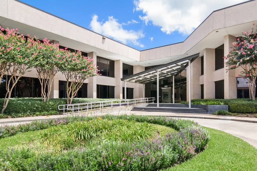 More Photos Of 14800 St. Mary's Ln, Houston Office For Lease
