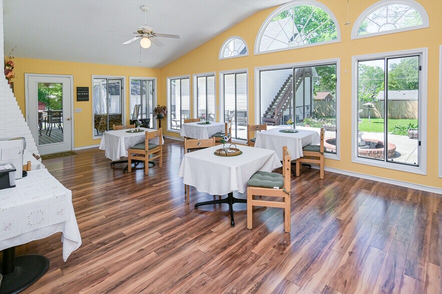 More Photos Of 799 Whitthorne St, Shelbyville Hospitality For Sale