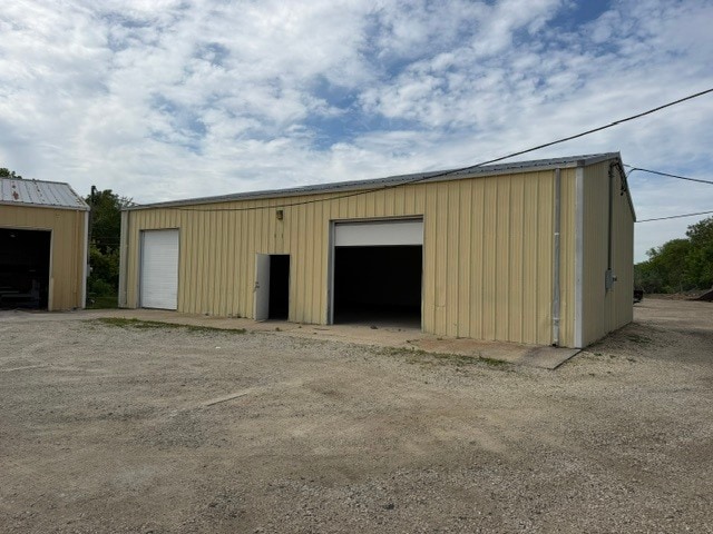 More Photos Of 18130-18134 NW Frontage Rd, Joliet Warehouse For Lease
