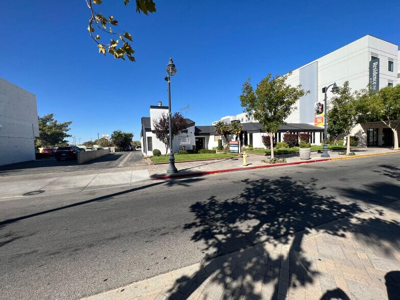 More Photos Of 867 W Lancaster Blvd, Lancaster Medical For Lease