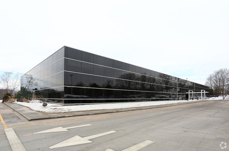 More Photos Of 246 Goose Ln, Guilford Medical For Lease