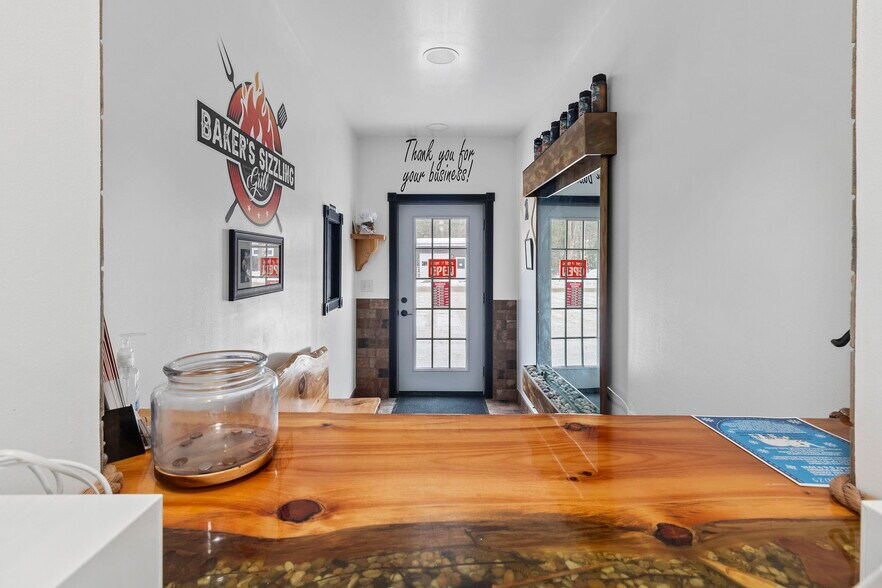 More Photos Of 18 Mckabe Rd, Colton Storefront Retail Residential For Sale