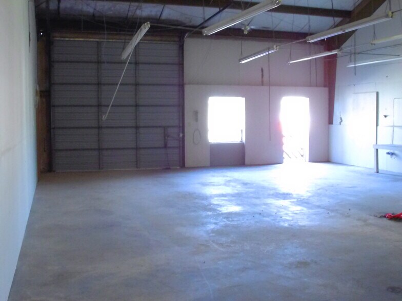 More Photos Of 1510-1520 Capital Cir SE, Tallahassee Unknown For Lease