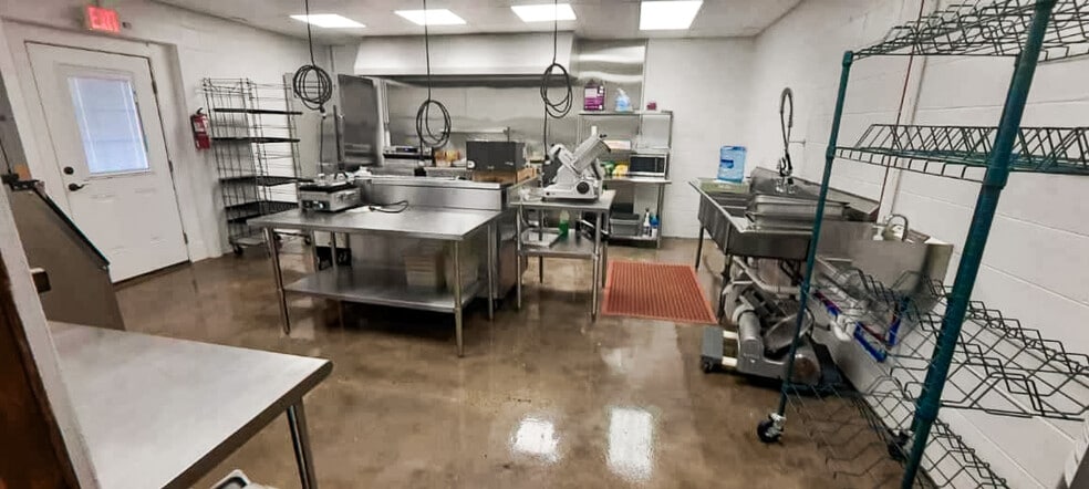 More Photos Of 440 E Cherokee St, Blacksburg Restaurant For Sale