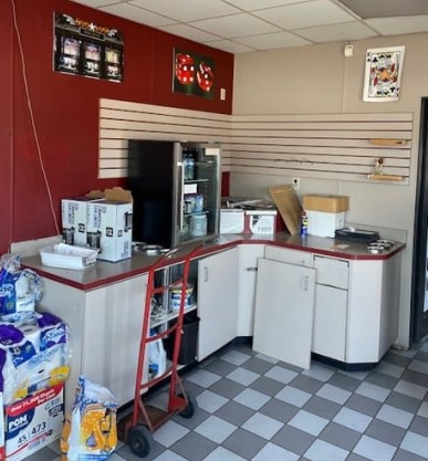 More Photos Of 7901 N Alpine Rd, Loves Park Freestanding For Sale