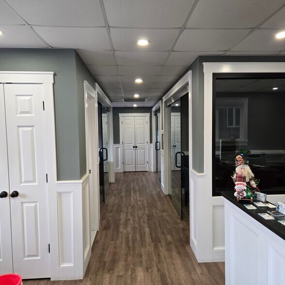 More Photos Of 2005 Deer Park Ave, Deer Park Medical For Lease