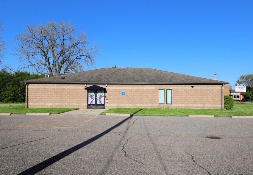 More Photos Of 3525 E Court St, Flint Health Club For Sale
