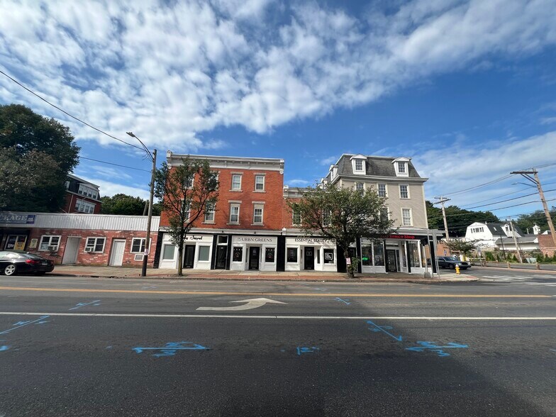 More Photos Of 410-421 Howe Ave, Shelton Apartments For Sale