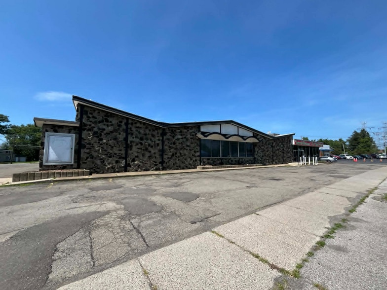 More Photos Of 296 Lake Shore Dr, Dunkirk Restaurant For Sale