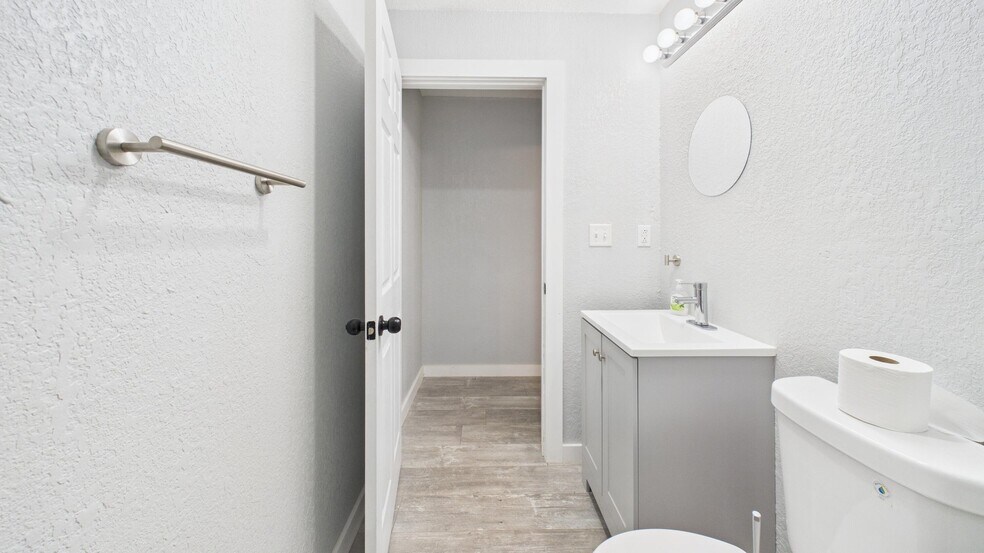 More Photos Of 2123 15th St, Lubbock Apartments For Sale