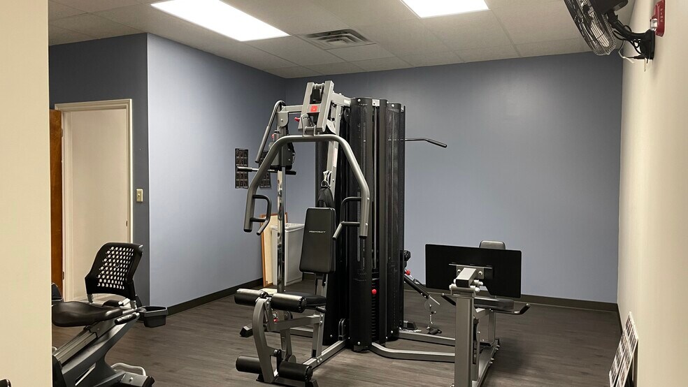 More Photos Of 2801 S Interstate 35 S, Austin Loft Creative Space For Lease