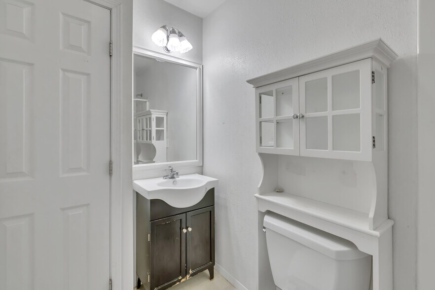 More Photos Of 10709 Woodland Ave E, Puyallup Specialty For Sale