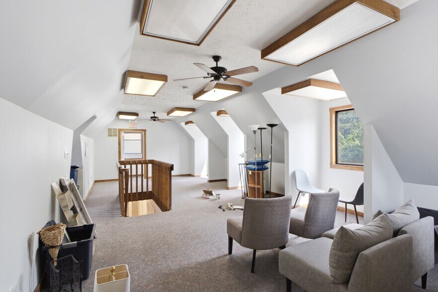 More Photos Of 7266 Far Hills Ave, Centerville Loft Creative Space For Sale