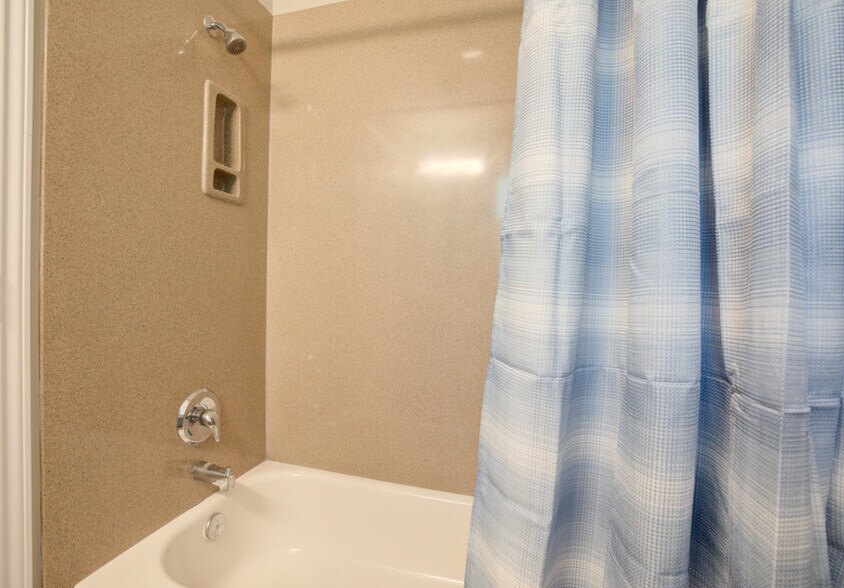 More Photos Of 740 E Mather St, New Braunfels Apartments For Sale