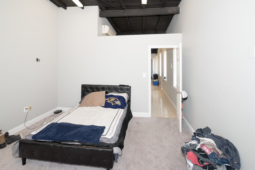 More Photos Of 3734 Fleet St, Baltimore Bar For Sale