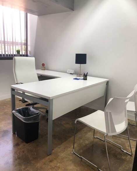 More Photos Of 4040 Broadway St, San Antonio Coworking Space