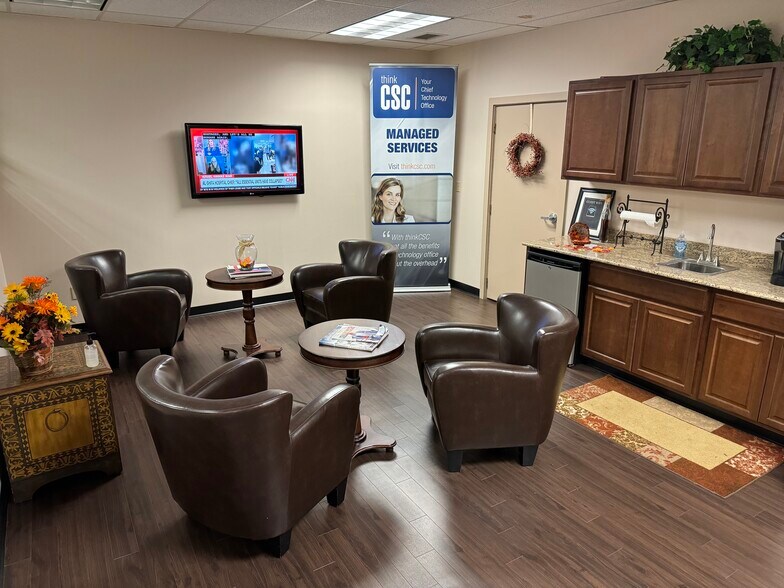 More Photos Of 7420 Worthington Galena Rd, Columbus Office For Sale