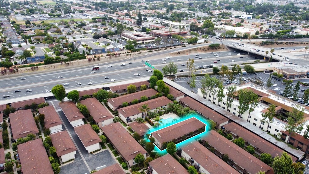 More Photos Of 549 N Tustin Ave, Santa Ana Apartments For Sale
