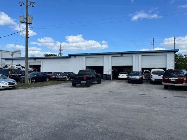 More Photos Of 3450 W Colonial Dr, Orlando Auto Dealership For Sale