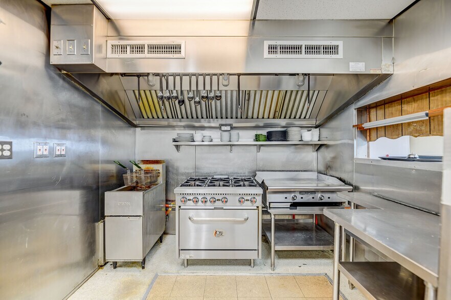 More Photos Of 430 W 3rd St, Nescopeck Restaurant For Sale