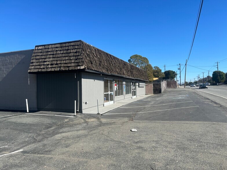 More Photos Of 3503 Pacheco Blvd, Martinez Warehouse For Lease