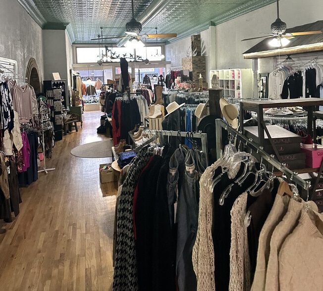 More Photos Of 712 Main St, Alma Storefront Retail Office For Sale