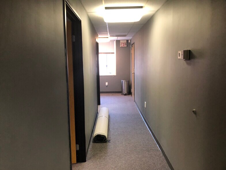 More Photos Of 271 US Highway 46, Fairfield Office For Lease