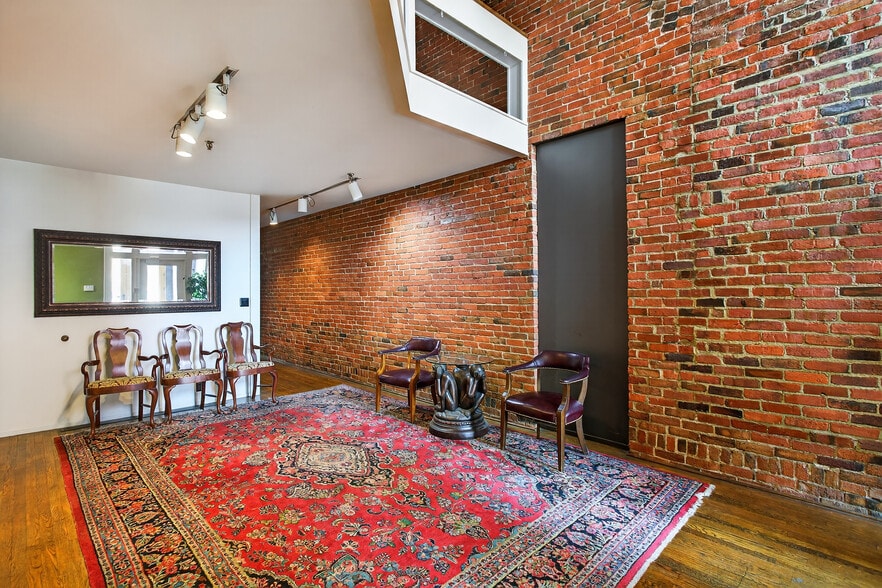 More Photos Of 215 2nd Ave N, Nashville Office For Sale