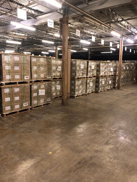 More Photos Of 501 W 10th St, Trenton Warehouse For Lease