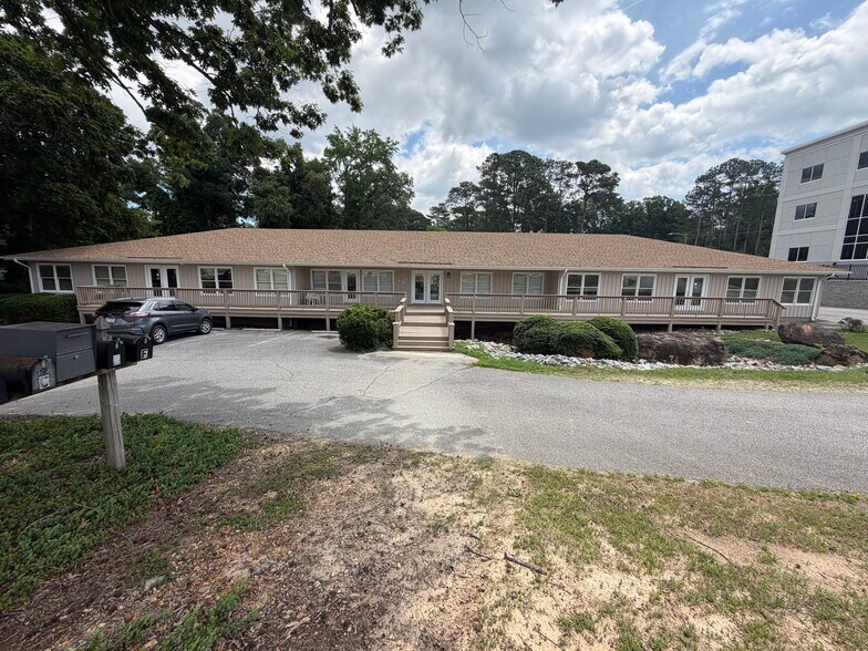 More Photos Of 201 N Winstead Ave, Rocky Mount Office For Lease