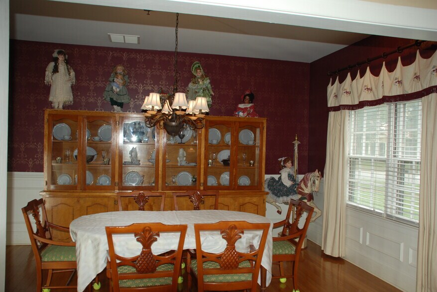 More Photos Of 173 S Lee St, Forsyth Assisted Living For Sale