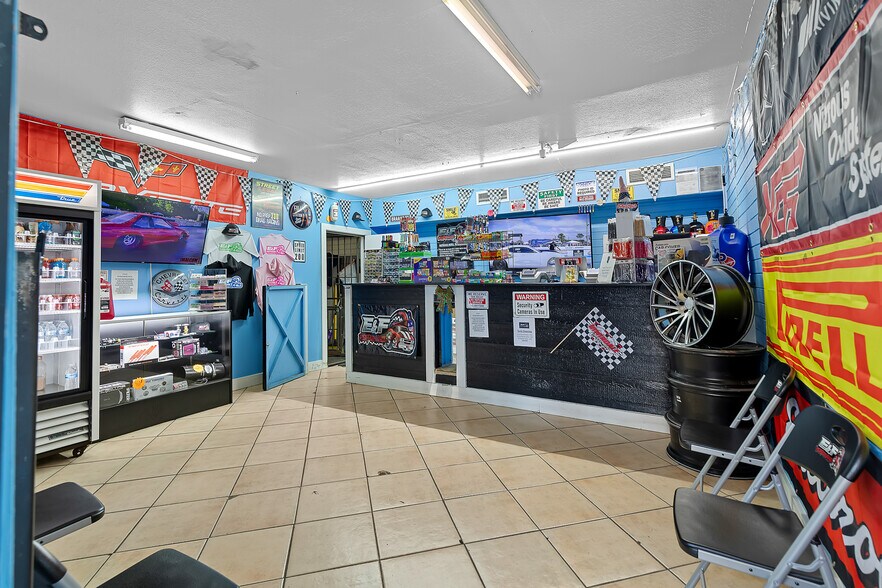 More Photos Of 2000-2010 W Lincoln Ave, Anaheim Freestanding For Sale