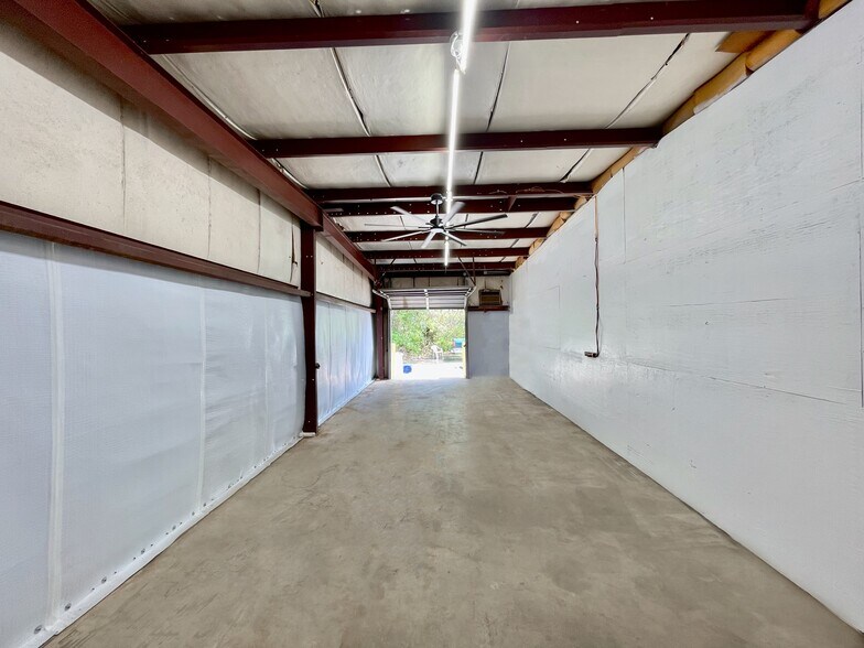 More Photos Of 2617 President Ave Ext, Tupelo Warehouse For Lease
