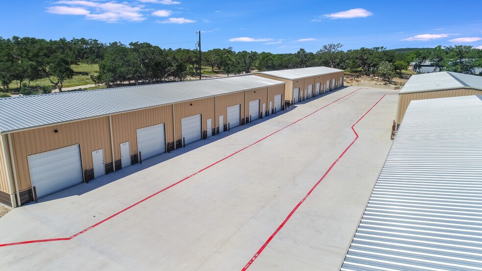 More Photos Of 38 Rust Ln, Boerne Warehouse For Sale