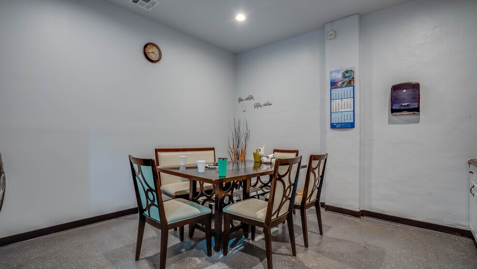 More Photos Of 3232 E Olympic Blvd, Los Angeles Warehouse For Sale