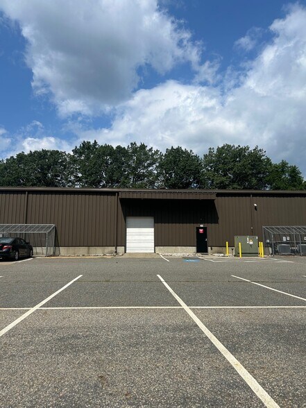More Photos Of 76 Treble Cove Rd, Billerica Light Manufacturing For Lease
