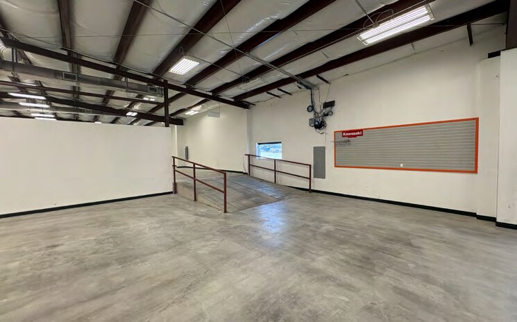 More Photos Of 635 State Highway 46 E, Boerne Industrial For Lease