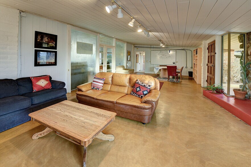 More Photos Of 2751 N Soldier Trl, Tucson Specialty For Sale