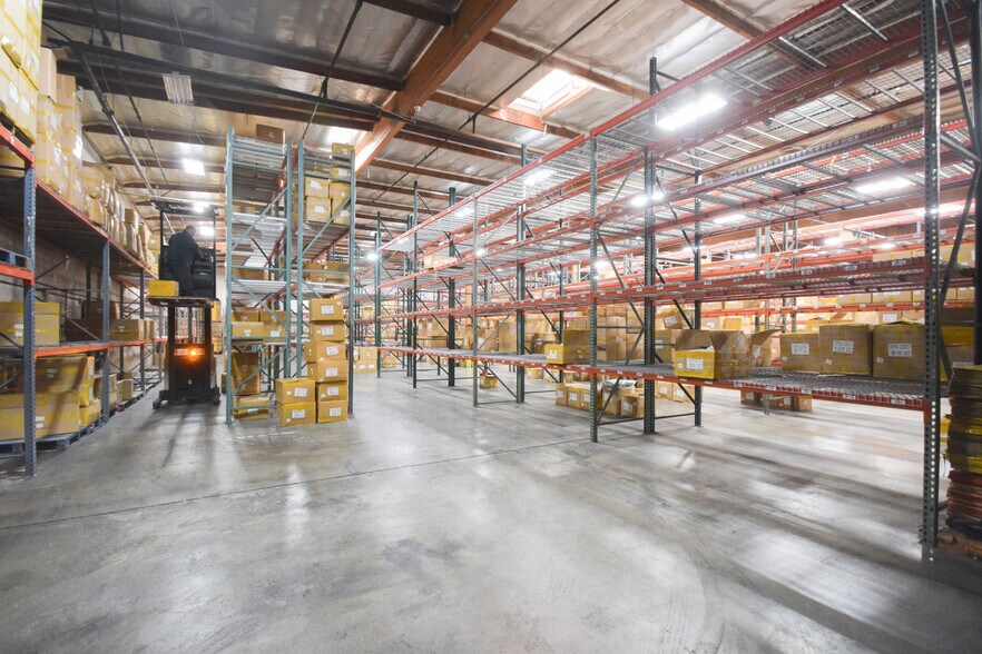 More Photos Of 3183 Bandini Blvd, Vernon Manufacturing For Lease