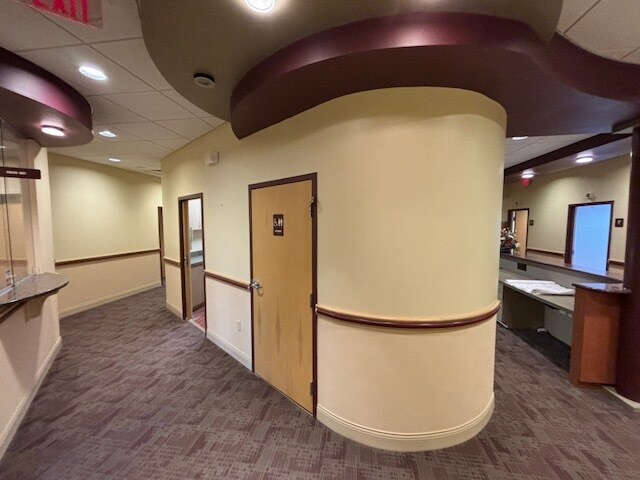 More Photos Of 7240 S US 231, Huntingburg Medical For Lease